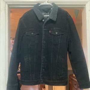 Levi’s Black Denim / Grey Sherpa Lined Trucker Jacket XL